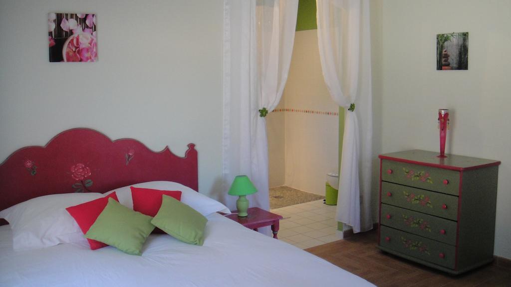 Domaine De Flo Adult A Partir De 16 Ans Bed & Breakfast Saint-Jean-de-la-Blaquiere Cameră foto